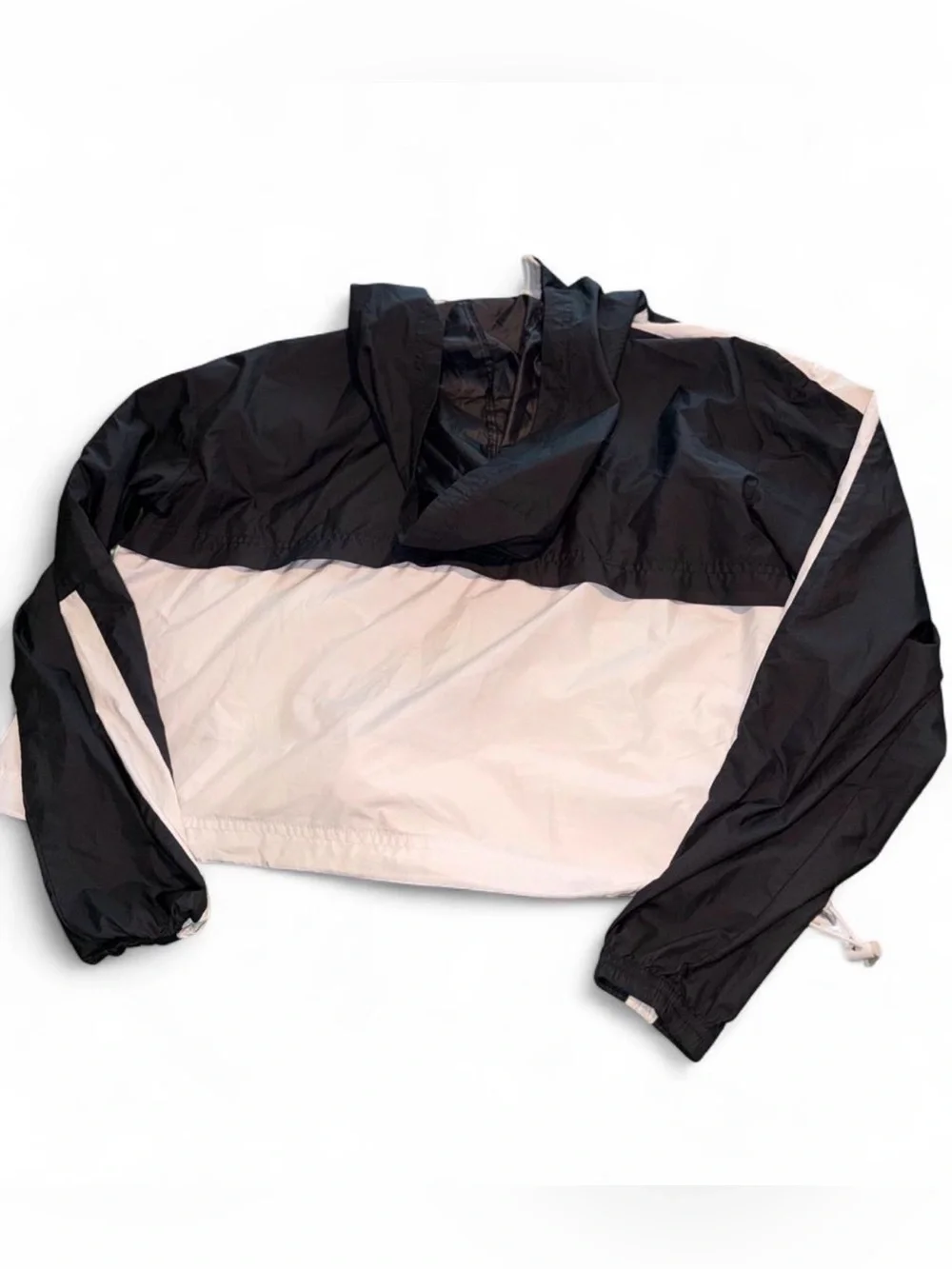Nike black and white windbreaker jacket with hood